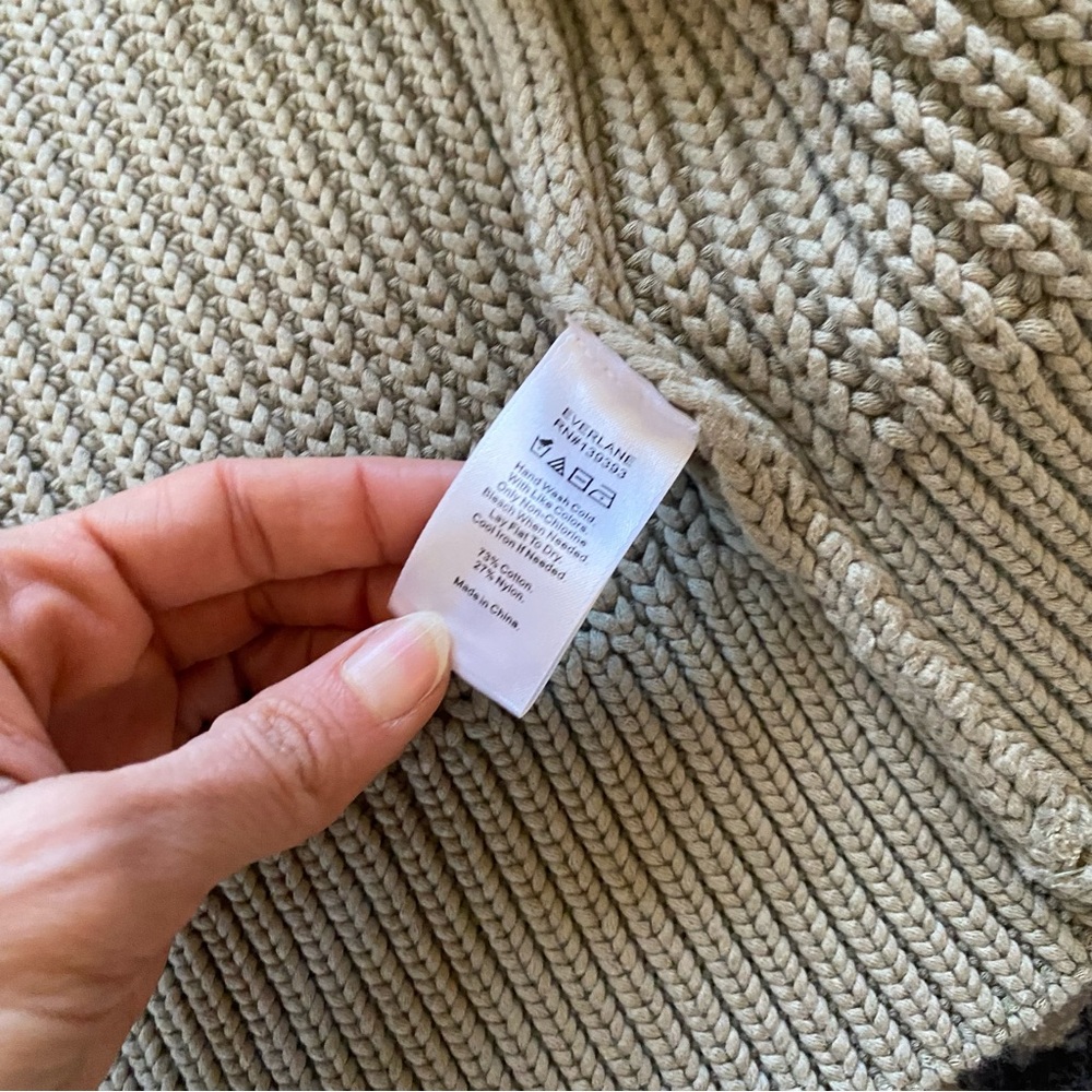 Everlane Cropped Chunky Cardigan - Picture 3 of 5
